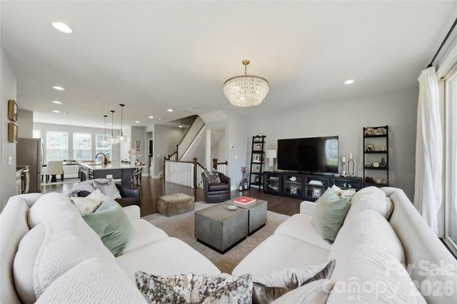 1105 Towns Hill Way, Charlotte, NC 28209