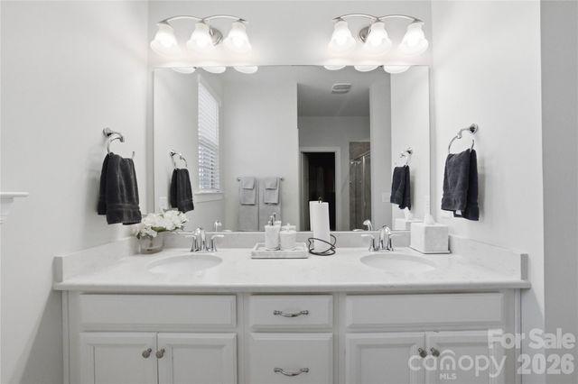 1105 Towns Hill Way, Charlotte, NC 28209