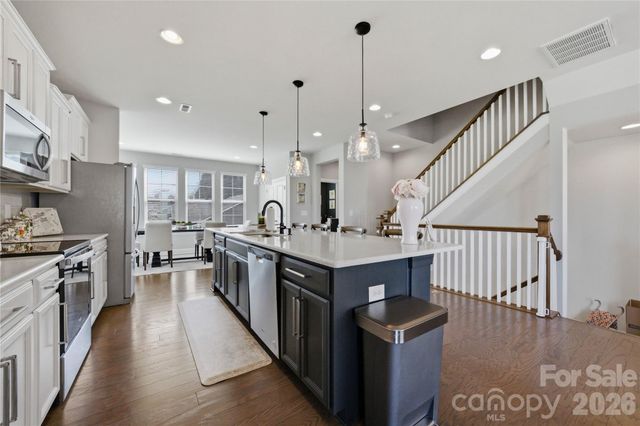 1105 Towns Hill Way, Charlotte, NC 28209