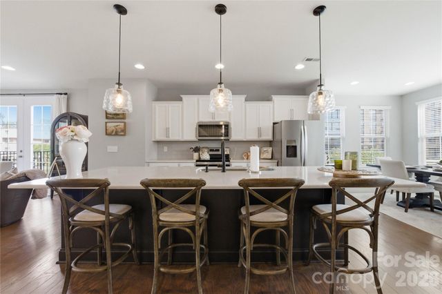 1105 Towns Hill Way, Charlotte, NC 28209