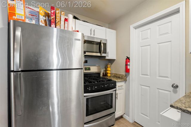 13428 Sarsfield Avenue, Warren, MI 48089
