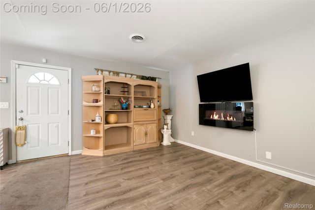 13428 Sarsfield Avenue, Warren, MI 48089