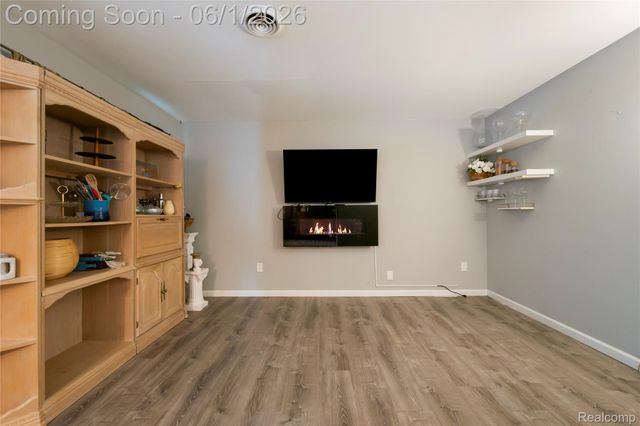13428 Sarsfield Avenue, Warren, MI 48089
