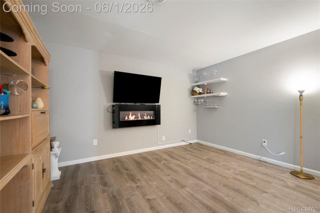 13428 Sarsfield Avenue, Warren, MI 48089