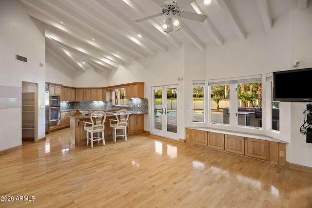 8262 E VISTA DE VALLE --, Scottsdale, AZ 85255