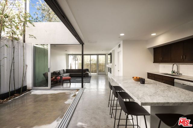 4288 Perlita Avenue, Los Angeles, CA 90039