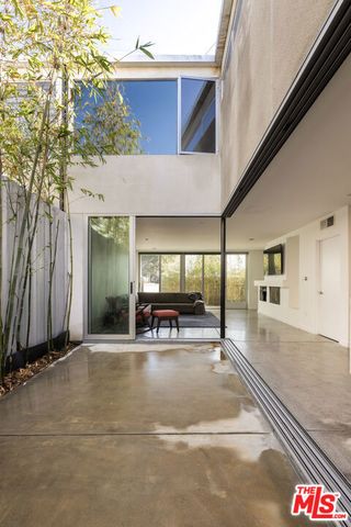 4288 Perlita Avenue, Los Angeles, CA 90039