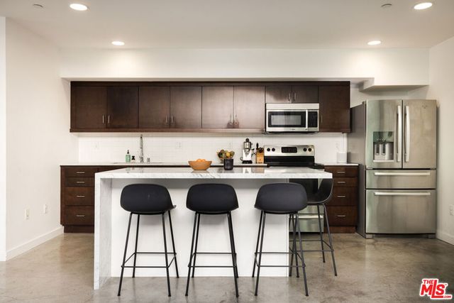 4288 Perlita Avenue, Los Angeles, CA 90039