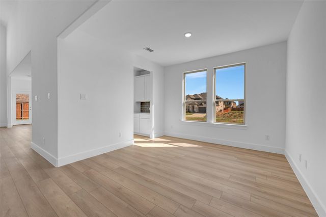 5040 Ressina Drive, Aubrey, TX 76227