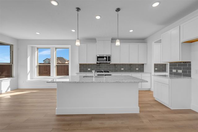 5040 Ressina Drive, Aubrey, TX 76227