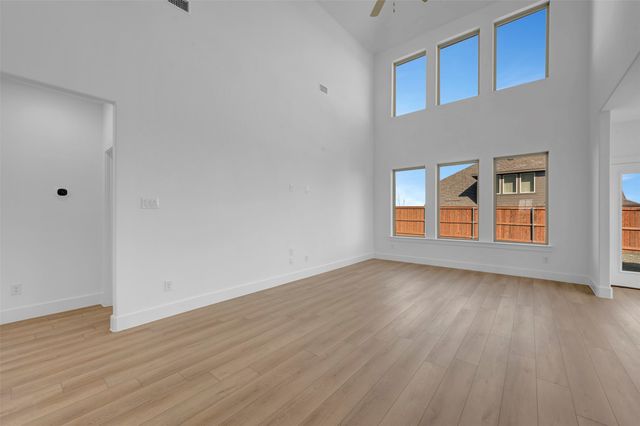 5040 Ressina Drive, Aubrey, TX 76227