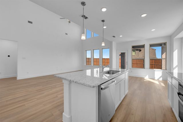 5040 Ressina Drive, Aubrey, TX 76227