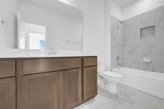 5040 Ressina Drive, Aubrey, TX 76227