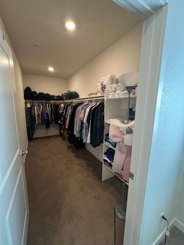 4910 Starfruit Ct, Roseville, CA 95747