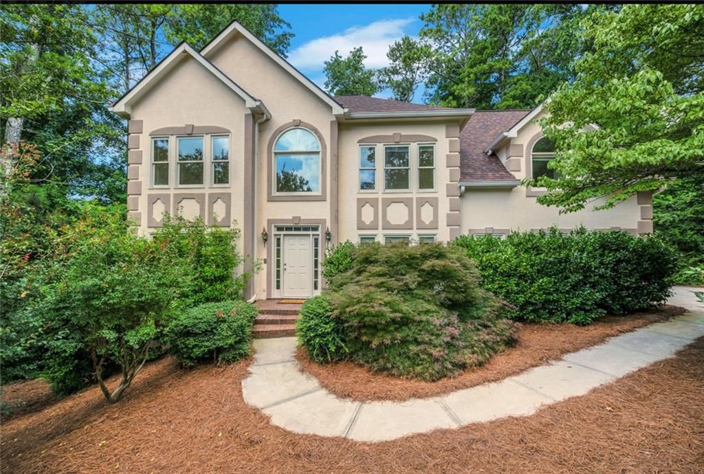 3333 Trails End NE Road, Roswell, GA 30075