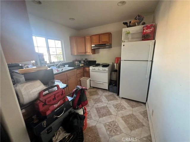 8903 S Denker, Los Angeles, CA 90047