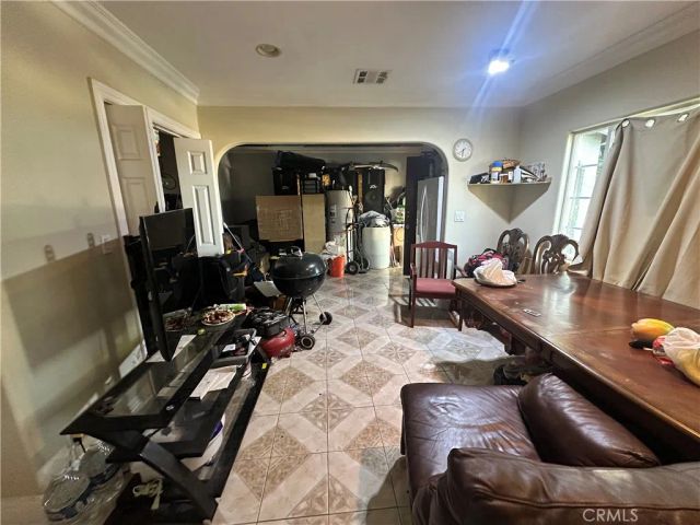 8903 S Denker, Los Angeles, CA 90047