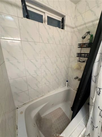 8903 S Denker, Los Angeles, CA 90047