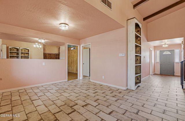5821 Vista Corona Court, El Paso, TX 79912