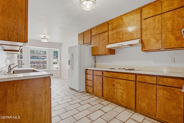 5821 Vista Corona Court, El Paso, TX 79912