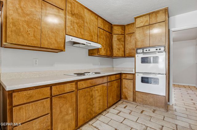 5821 Vista Corona Court, El Paso, TX 79912