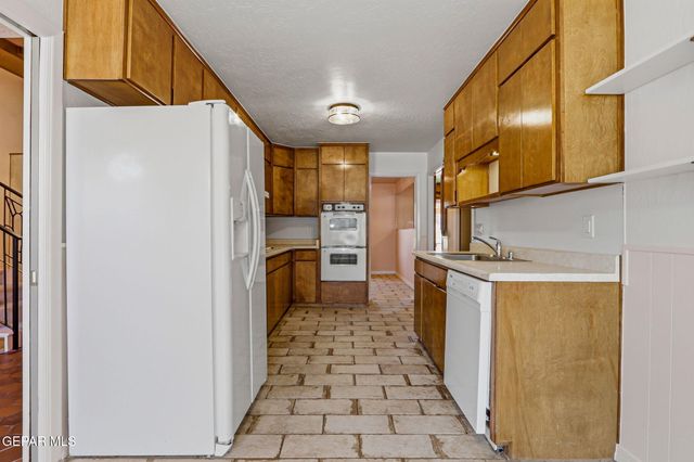 5821 Vista Corona Court, El Paso, TX 79912