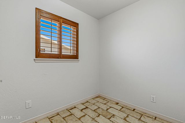 5821 Vista Corona Court, El Paso, TX 79912