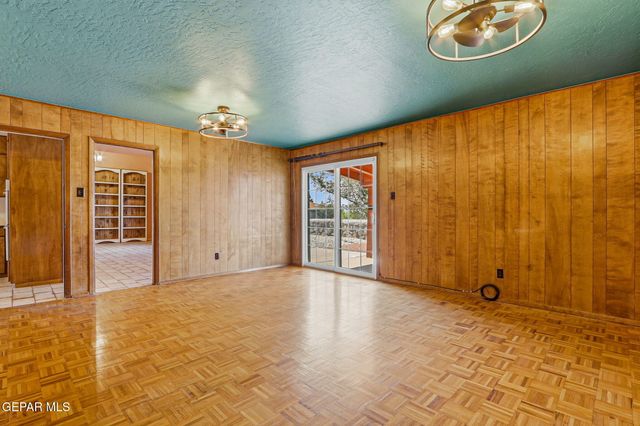 5821 Vista Corona Court, El Paso, TX 79912