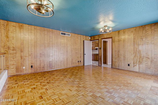 5821 Vista Corona Court, El Paso, TX 79912