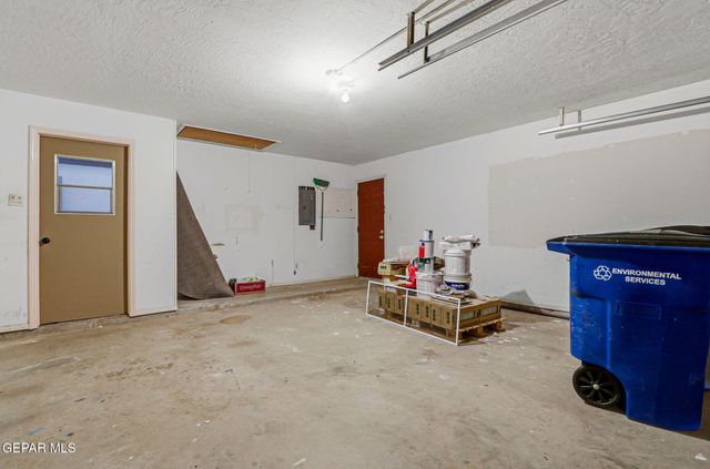 5821 Vista Corona Court, El Paso, TX 79912