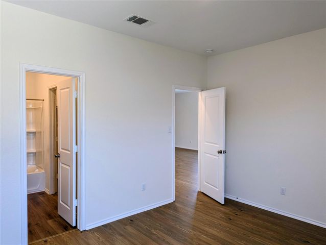 1112 Minnow LN, Bastrop, TX 78602