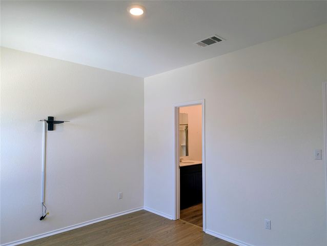 1112 Minnow LN, Bastrop, TX 78602