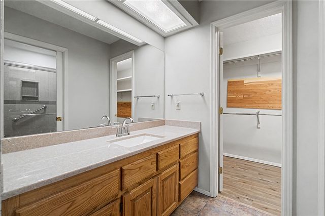 6 Lerwick Lane, Bella Vista, AR 72715