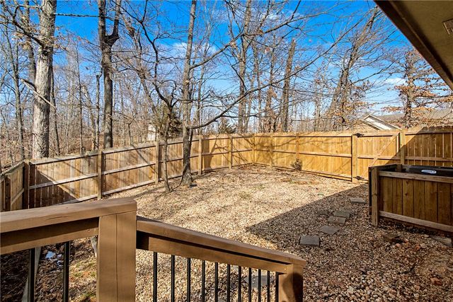 6 Lerwick Lane, Bella Vista, AR 72715