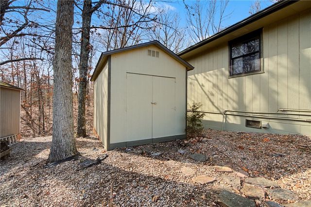 6 Lerwick Lane, Bella Vista, AR 72715