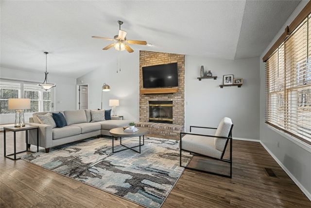 6 Lerwick Lane, Bella Vista, AR 72715