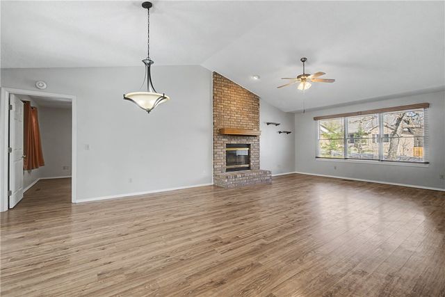 6 Lerwick Lane, Bella Vista, AR 72715