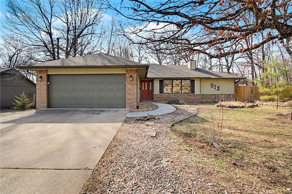 6 Lerwick Lane, Bella Vista, AR 72715