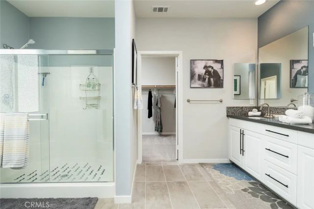 45124 42nd West, Lancaster, CA 93536