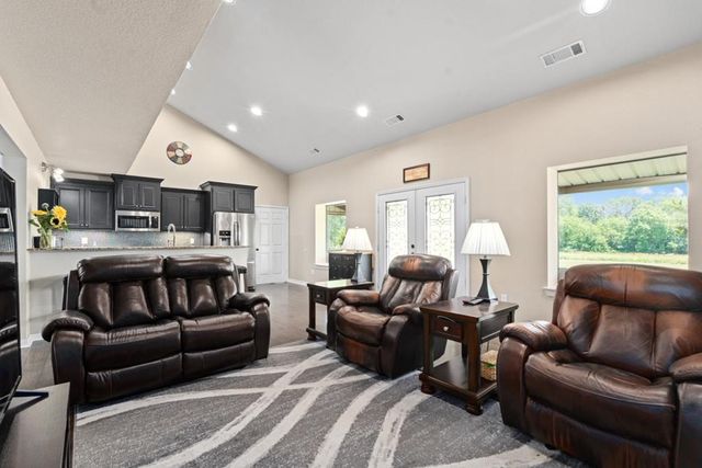 455 Vz County Road 2808, Mabank, TX 75147