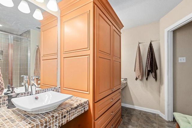 455 Vz County Road 2808, Mabank, TX 75147