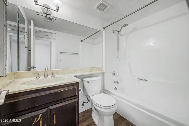 1342 W EMERALD Avenue 418, Mesa, AZ 85202