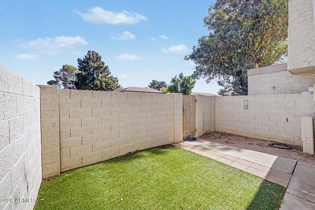 1342 W EMERALD Avenue 418, Mesa, AZ 85202