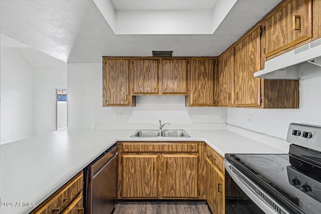 1342 W EMERALD Avenue 418, Mesa, AZ 85202