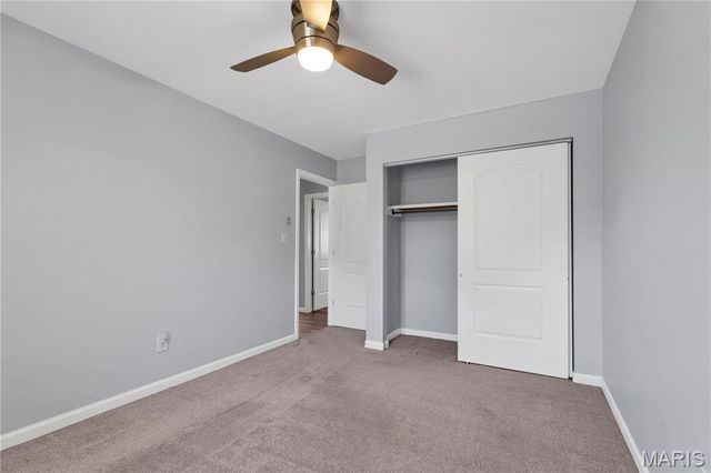 1371 McKelvey Road, Maryland Heights, MO 63043