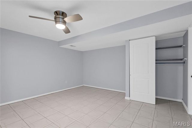 1371 McKelvey Road, Maryland Heights, MO 63043