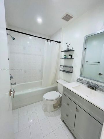 790 SW 107th Avenue 301, Pembroke Pines, FL 33025