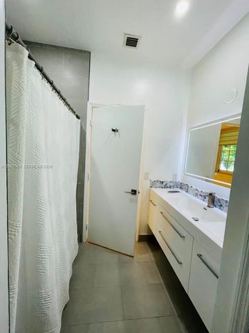 790 SW 107th Avenue 301, Pembroke Pines, FL 33025
