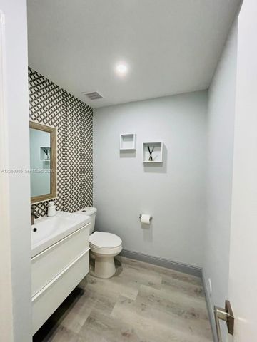 790 SW 107th Avenue 301, Pembroke Pines, FL 33025