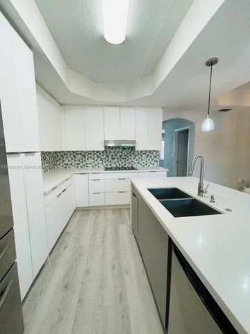 790 SW 107th Avenue 301, Pembroke Pines, FL 33025